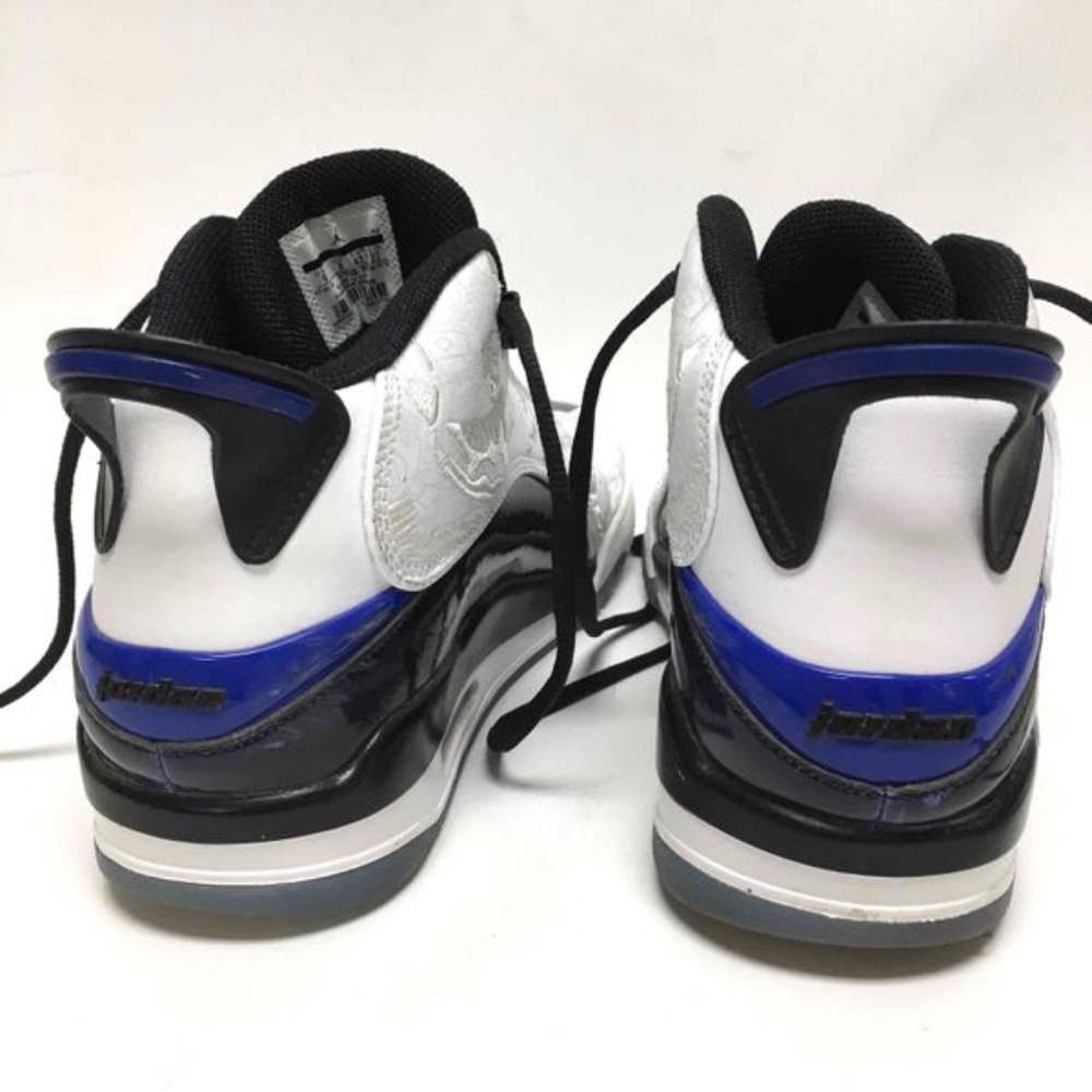 Air Jordan Two3 Sneakers Men's Size 9 - Picture 4 of 7